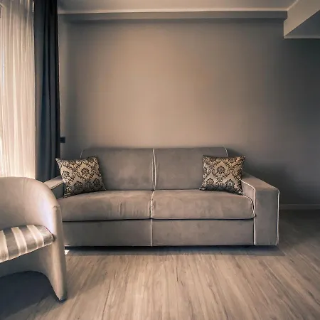 Tigullio Et De Milan